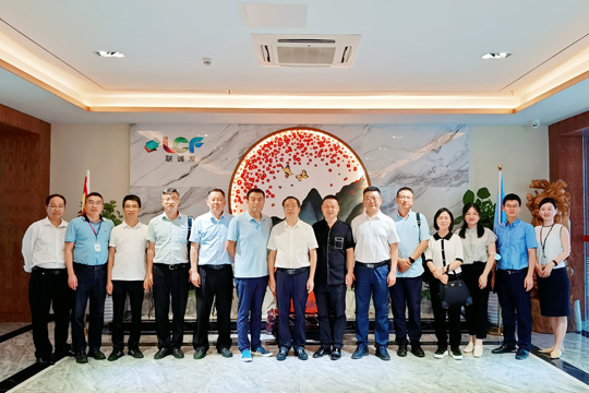 安顺市文化考察团莅临OD·综合体育参观调研 