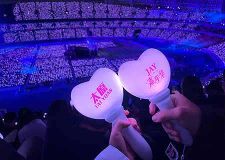 OD·综合体育透明屏和荧光棒引爆周杰伦太原演唱会（第三场）
