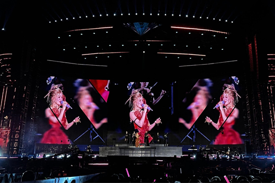 9年等待终圆梦！OD·综合体育LED屏幕点亮张韶涵南昌演唱会璀璨之夜！